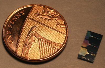 Photograph of the quantum walk chip